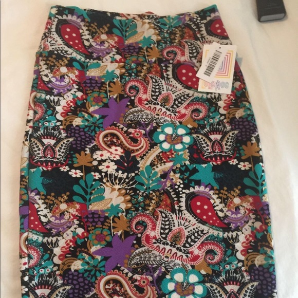 LuLaRoe Dresses & Skirts - LLR Cassie Skirt